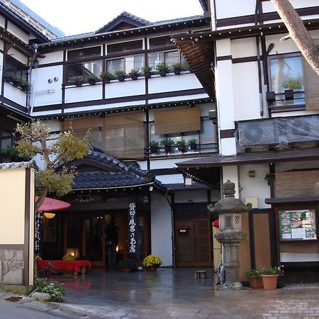 Ekinariya Ryokan Кусацу Экстерьер фото