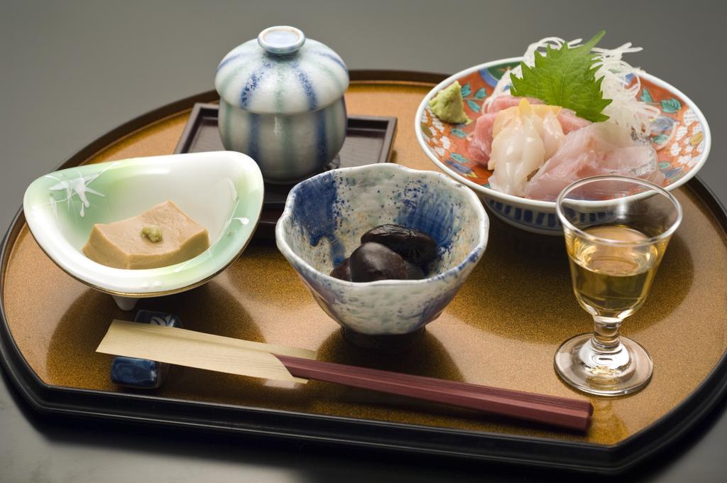 Ekinariya Ryokan Кусацу Экстерьер фото